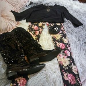 New Gorgeous Rose Covered Skinnys